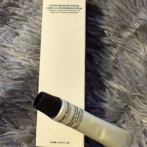 Grown Alchemist Hydra-Repair Day Cream - Black and Cream